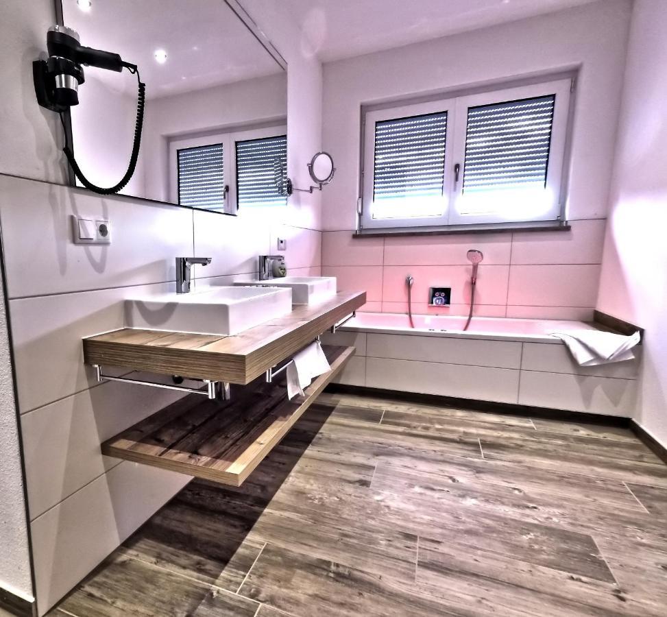 Ferienwohnungen Fewo Landglueck Herrieden Esterno foto