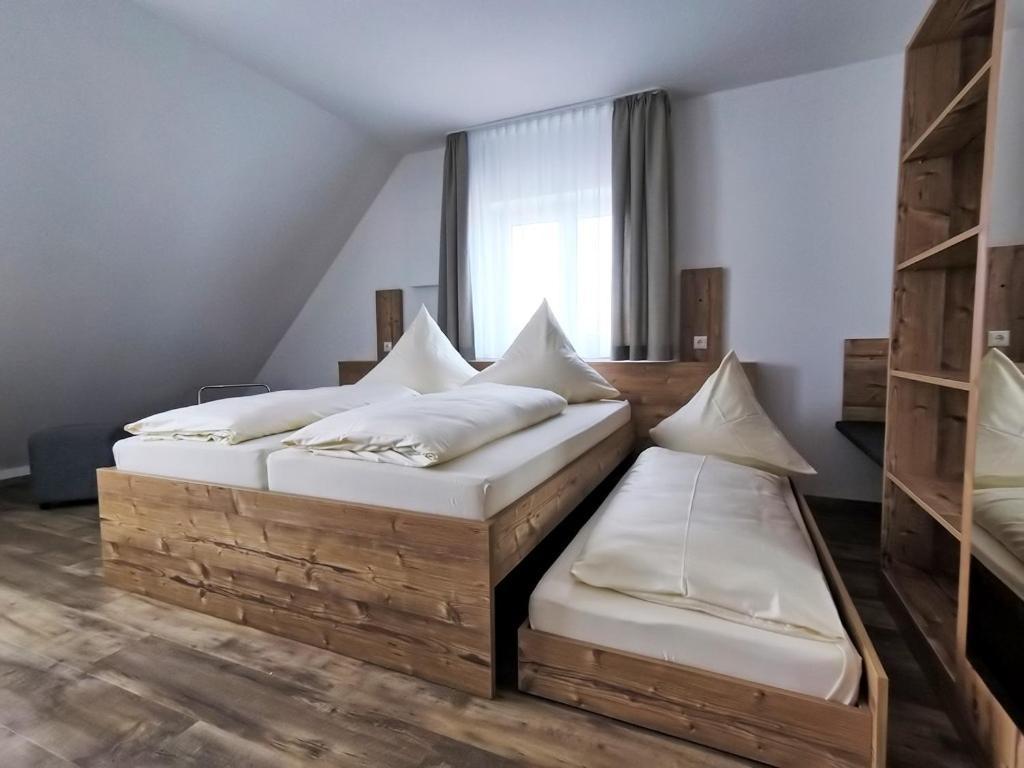 Ferienwohnungen Fewo Landglueck Herrieden Esterno foto